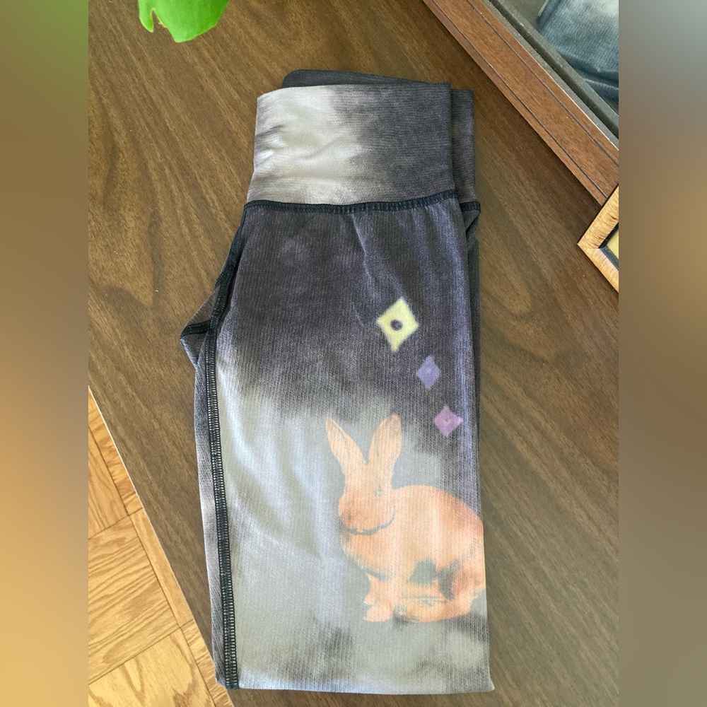 Teeki yoga pants. Size small.